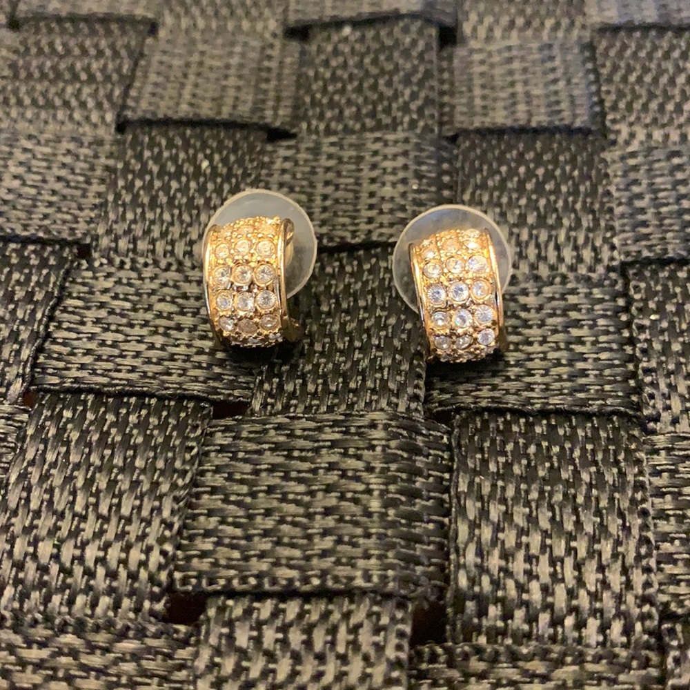 Gold tone vintage earrings - Picture 1 of 5